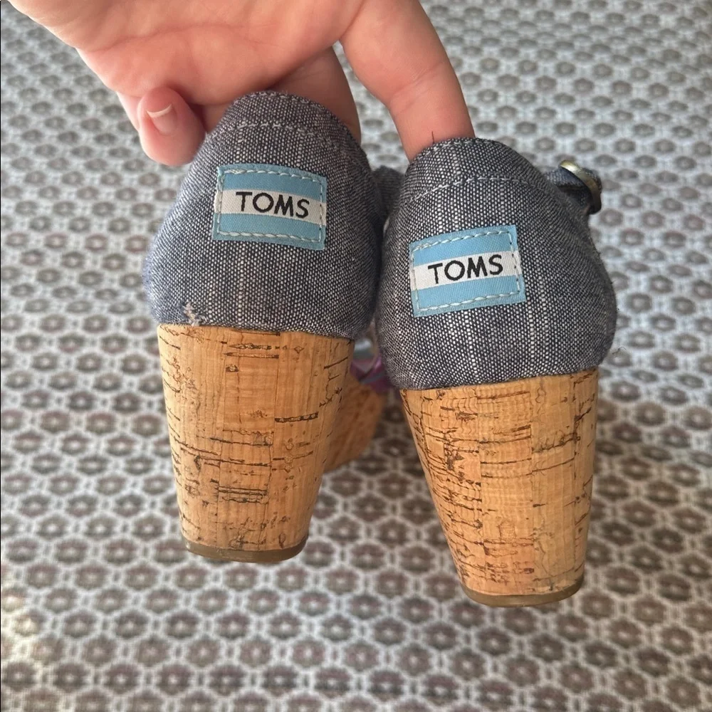 TOMS Women's Multicolor Striped Wedge Sandals Size 8